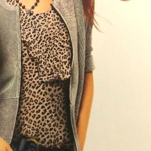 CAbi Flutter Blouse L Fall 2018